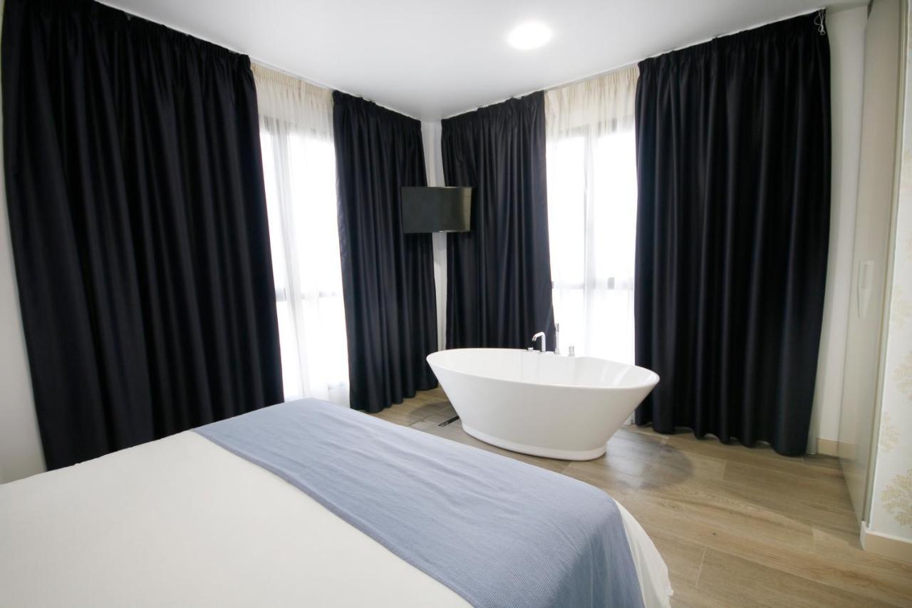 Hotel Leo